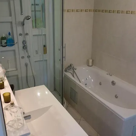 30mn Mer, Classe, Calme, Totale Intimite, Piscine, Hammam & Jacuzzi 8 Pers * Beaulieu (Herault)