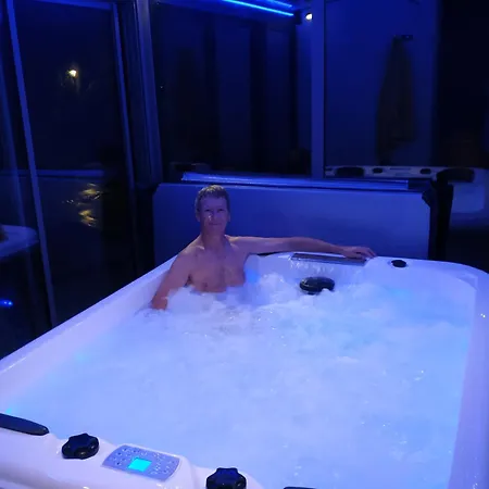 30mn Mer, Classe, Calme, Totale Intimite, Piscine, Hammam & Jacuzzi 8 Pers *
